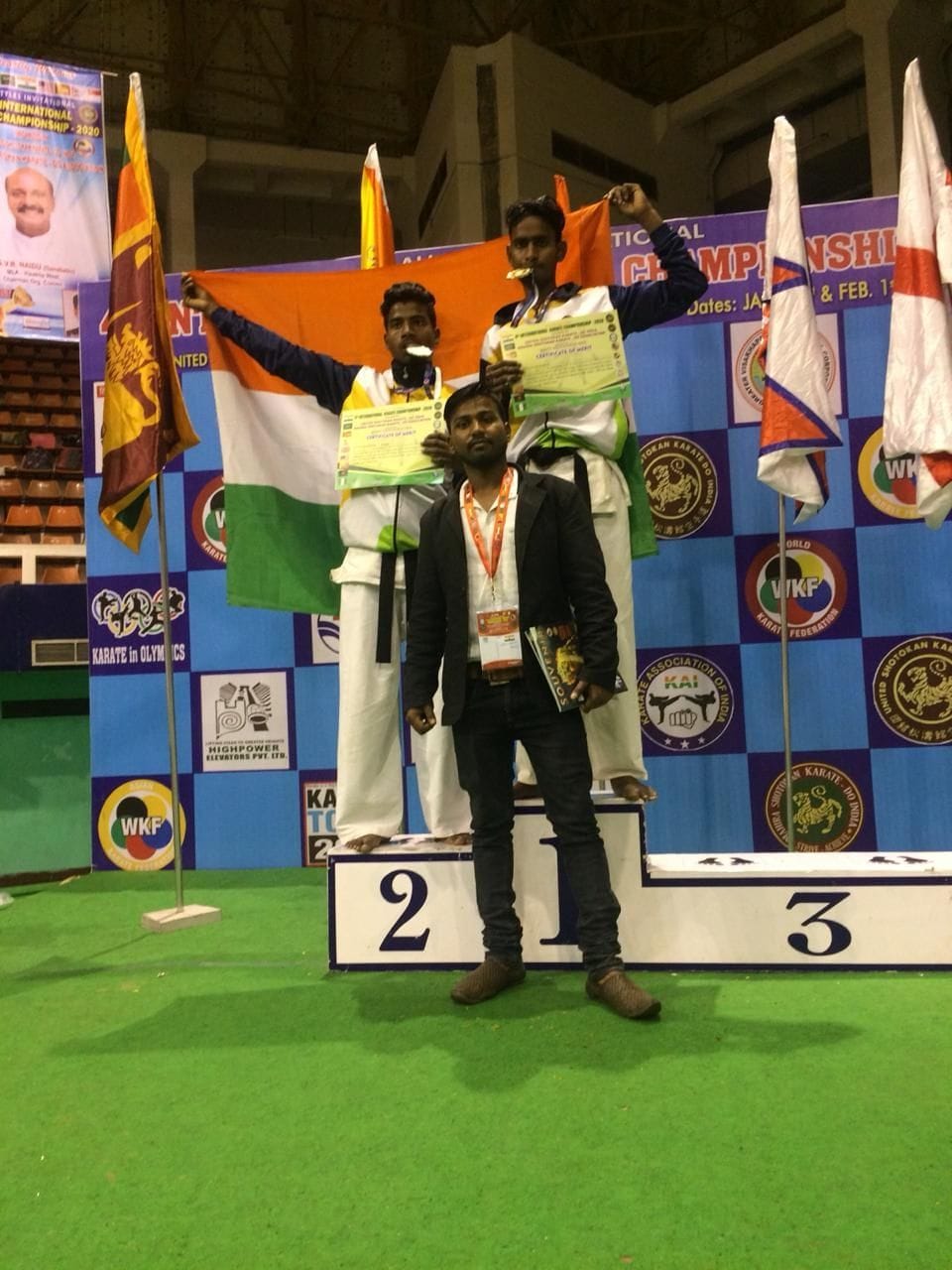 Two players of the district won the medal by winning the medal, won the competition by fighting against the players of nine countries