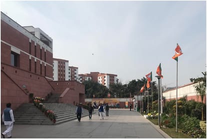 Delhi assembly election 2020 ground report from aap bjp congress head office 