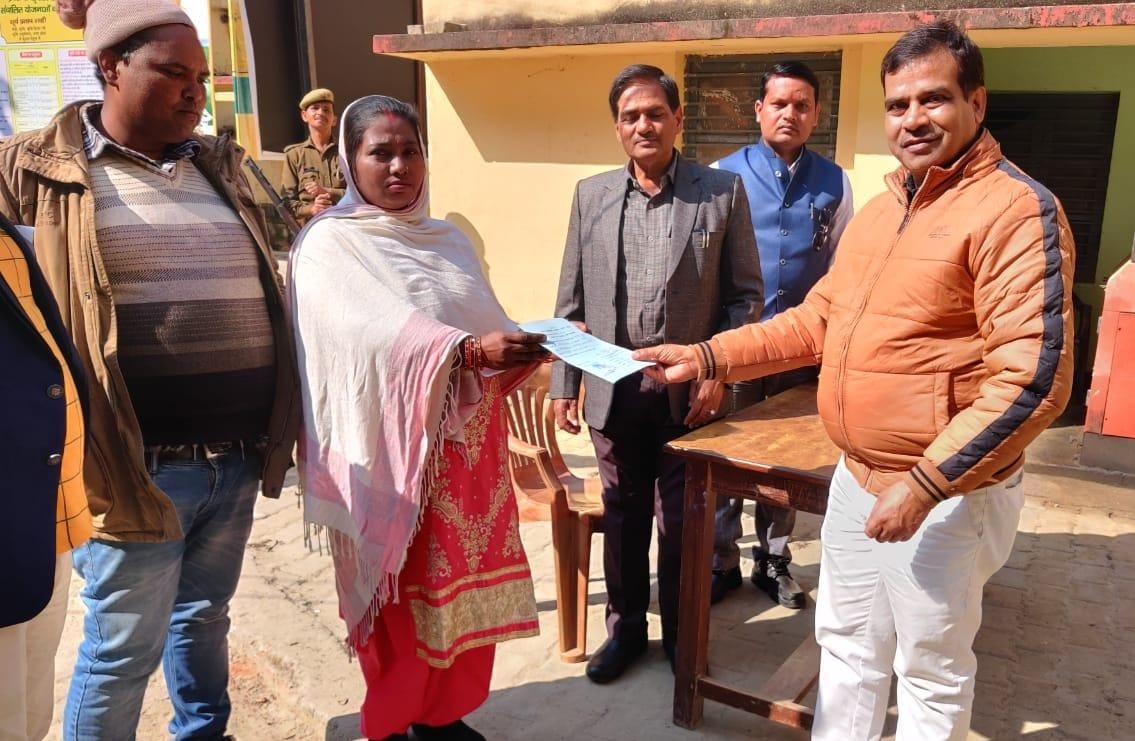 Santosh Kumari in Dhawai and Mahendra became head in Sakdada