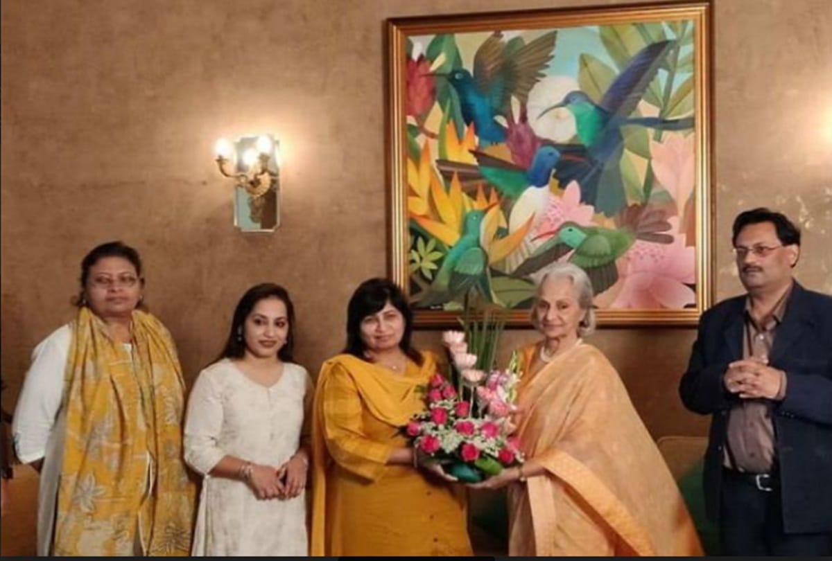 Waheeda Rehman Conferred With Kishore Kumar Samman On Tuesday