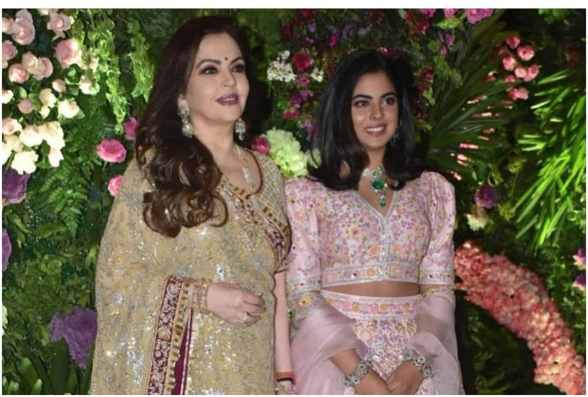 isha ambani repeats her lehenga for armaan jain wedding