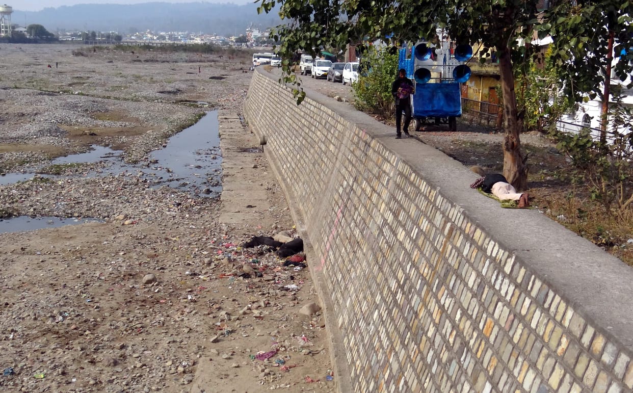 Youth dies after falling from Chandrabhaga embankment