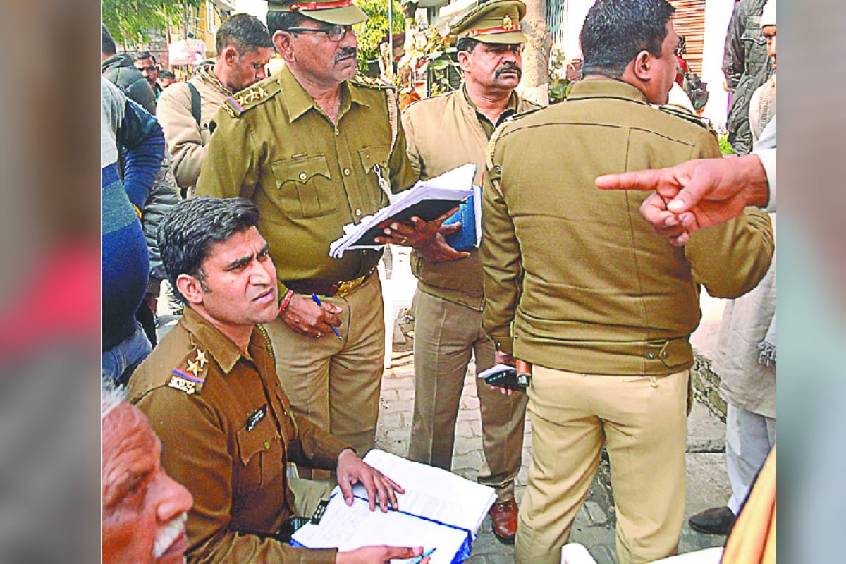 fourteen years old daughter murdered by his father and grandmother in Meerut