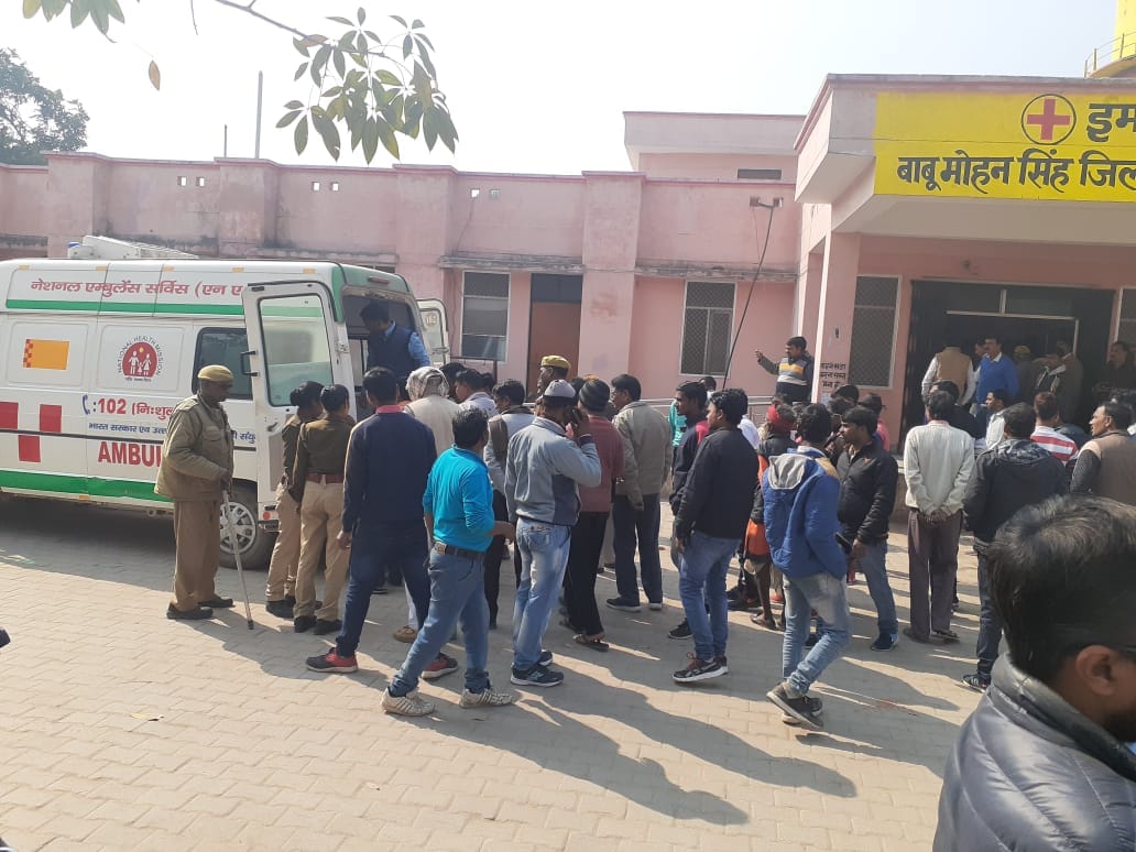 man died in road accident in deoria
