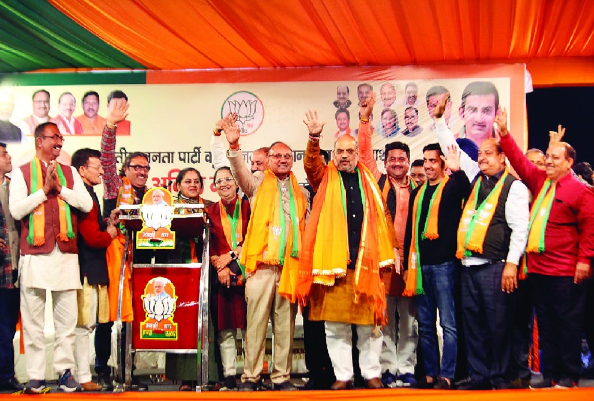 Political parties knock on 13571 polling booths in delhi