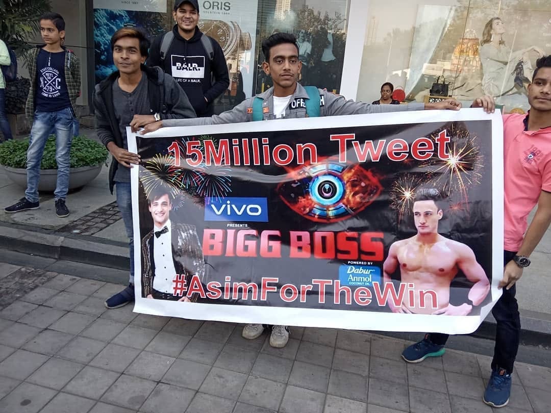 Bigg Boss 13 Mall Task Fake News fans Gathered at mall aligations on siddharth shukla team