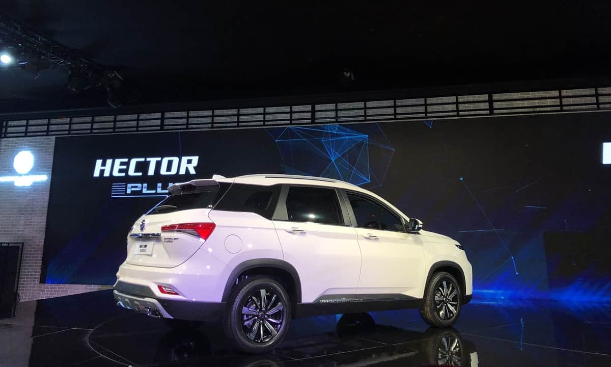 MG Hector plus launch next month in india mg hector plus launch date mg hector plus features mg hector plus specifications mg hector plus 6 seater price in india mg hector plus 7 seater price and features mg hector plus SUV