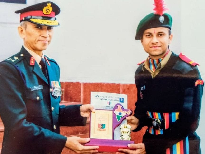 Divyanshu honored in Lucknow after parade