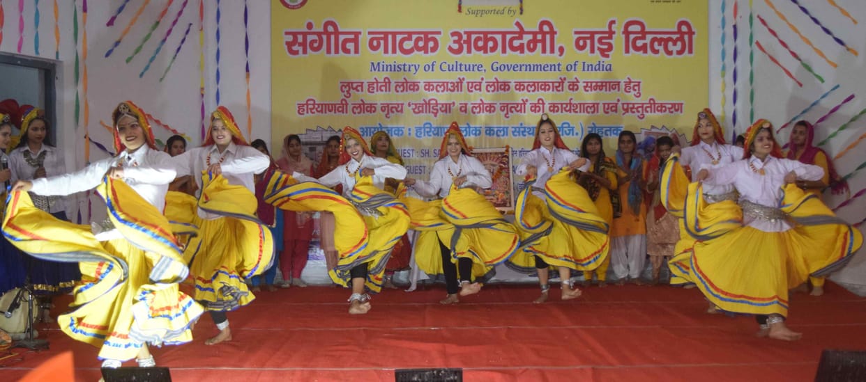 student perform on Khodiya folk dance