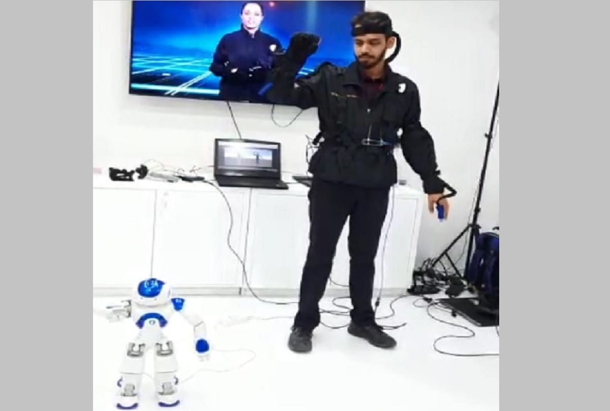 Lucknow Defence Expo 2020 Holosuit, Kalyani Group, Iron man in Expo