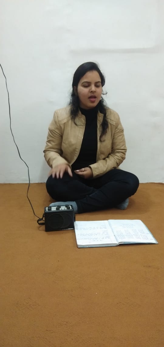 singing prectice in electronic saaj