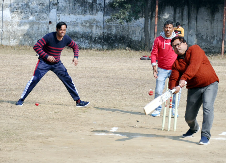 Teaching staff beat team of teachers by 27 runs