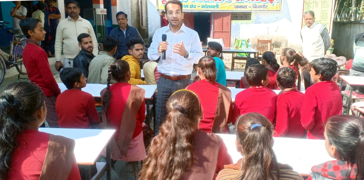 Junaid gave success tips to students