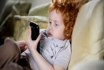 Kids Using Smartphones May Cause Mental Health Issues know how smartphones affect our lives