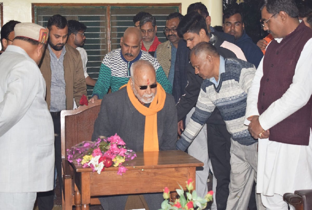Shia Waqf Board Chairman Wasim Rizvi met Chinmayananda