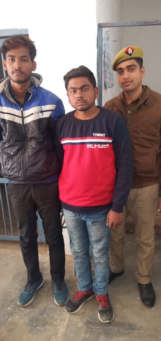 Half a dozen people kidnapped student in film style in jaunpur