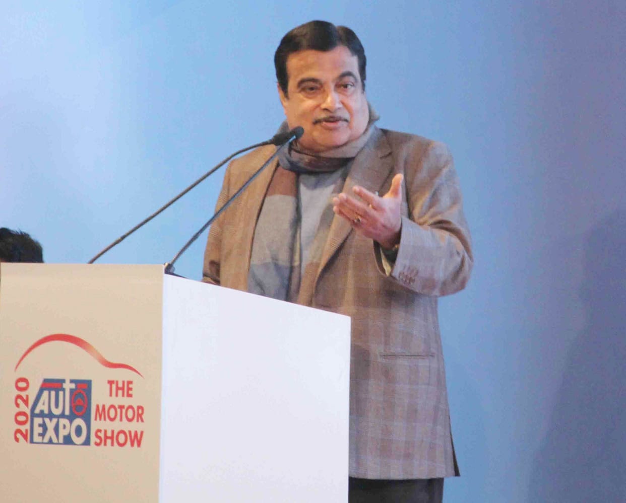 Dependent on petrol and diseal will finished in future: Gadkari
