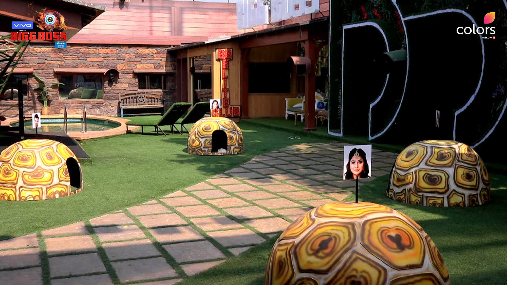 Bigg Boss 13 weekend ka vaar nominated contestant mahira sharma aarti singh shehnaz kaur gill