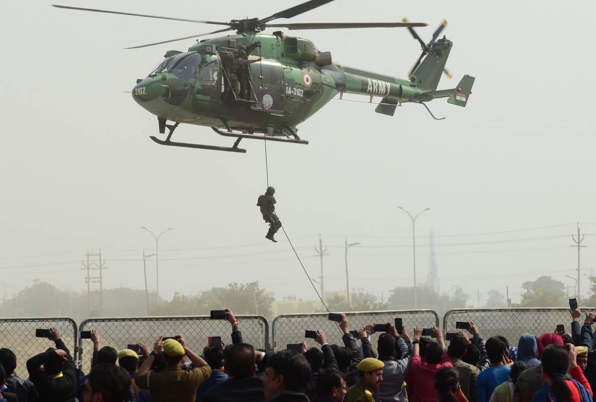 show of rescue operation of marcos cammandos in defence expo