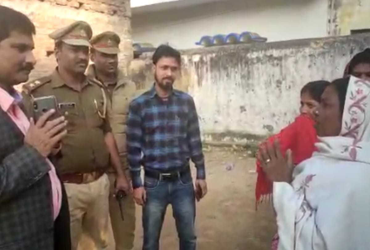 Mother and daughter threatened to commit suicide for Resist pipeline iN Gorakhpur
