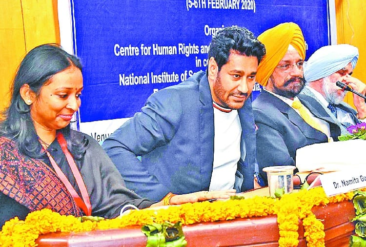 Singer Harbhajan Maan in Punjab University Chandigarh to Attend a Seminar