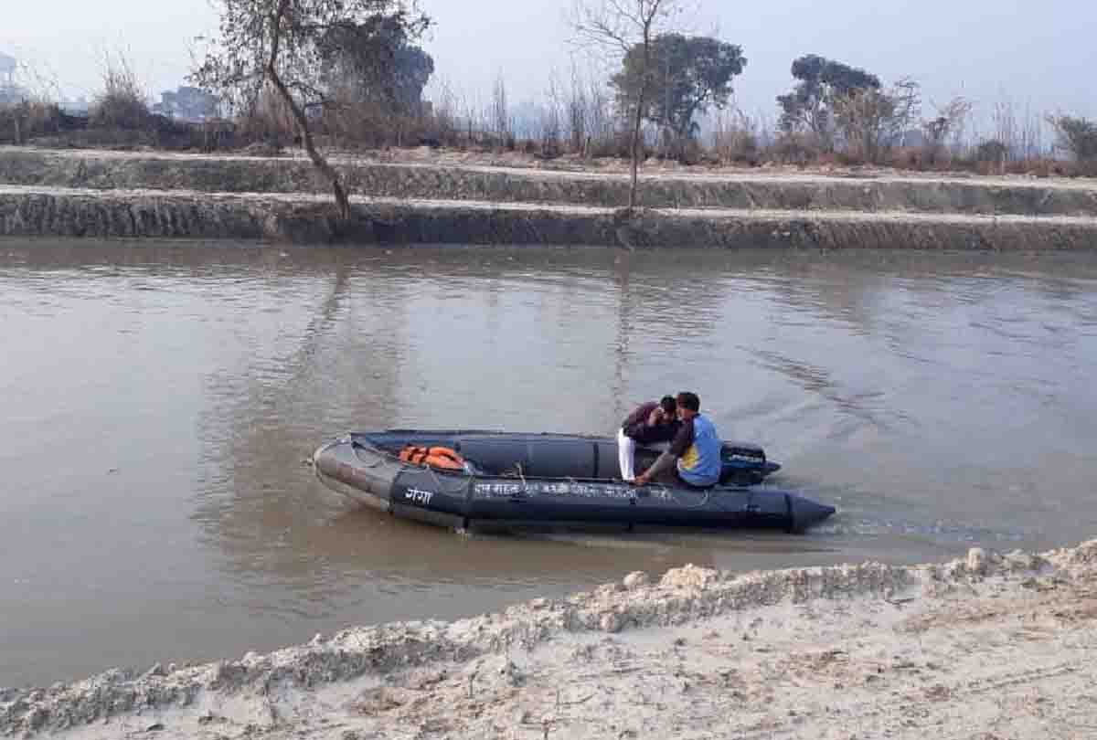 kannauj accident:  body founds in canal of five years old boy