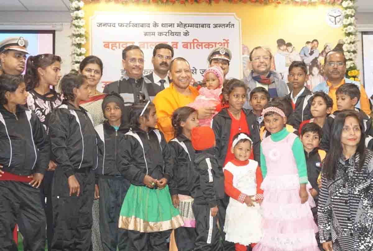 CM Yogi fed Subhash's daughter Gauri with a lap
