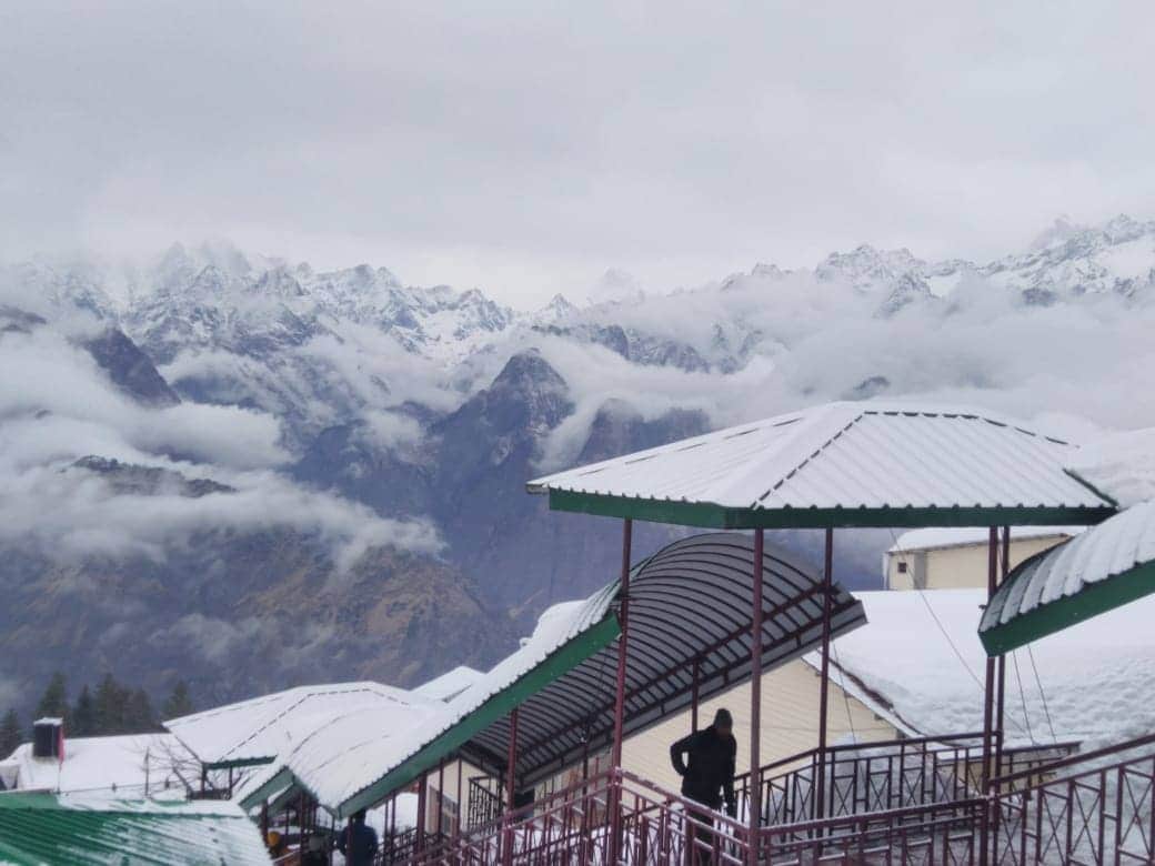 Uttarakhand Weather : snowfall in mussoorie, dhanaulti, auli and other hill station