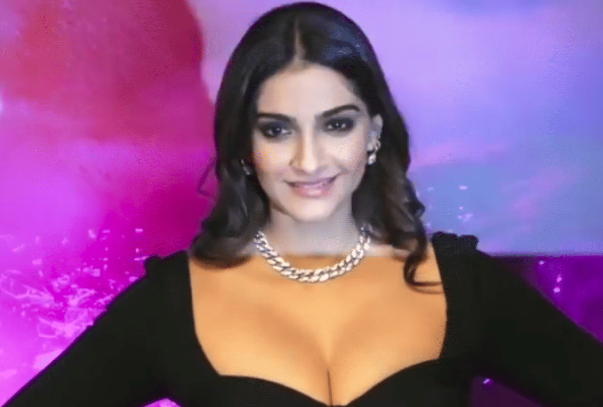 sonam kapoor reaction when users getting trolled in video create awareness about Coronavirus