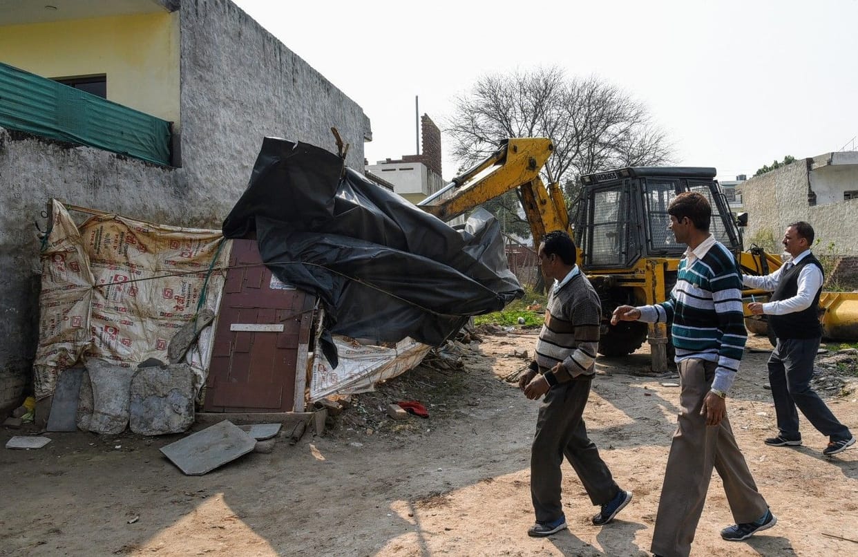 HSVP removed encroachment in Sector-21