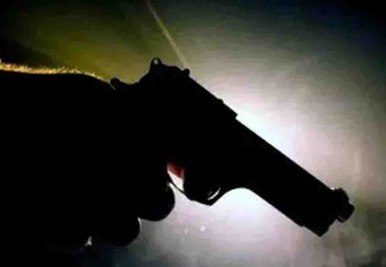A man injured by his own rifle in banda