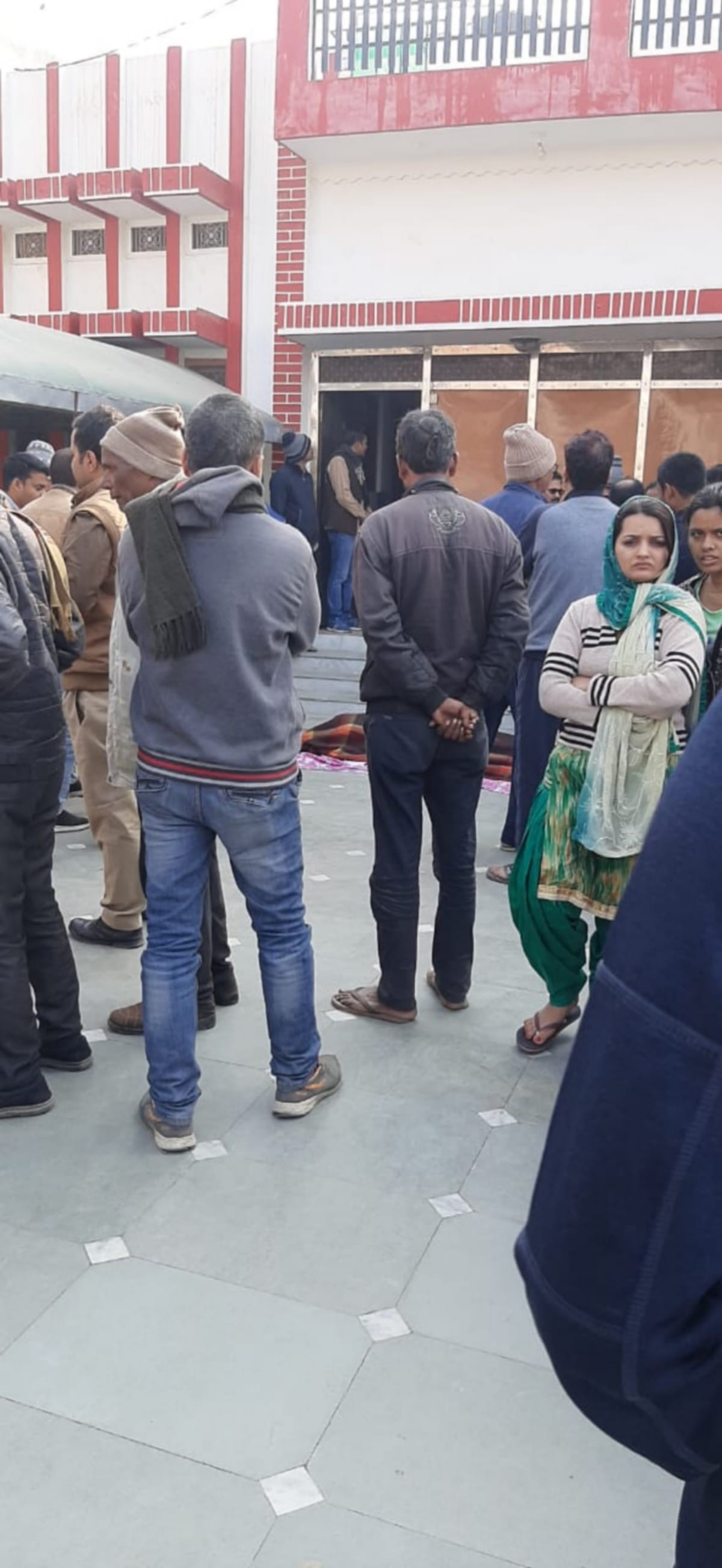 Advocate shot himself suicide in sidhari azamgarh