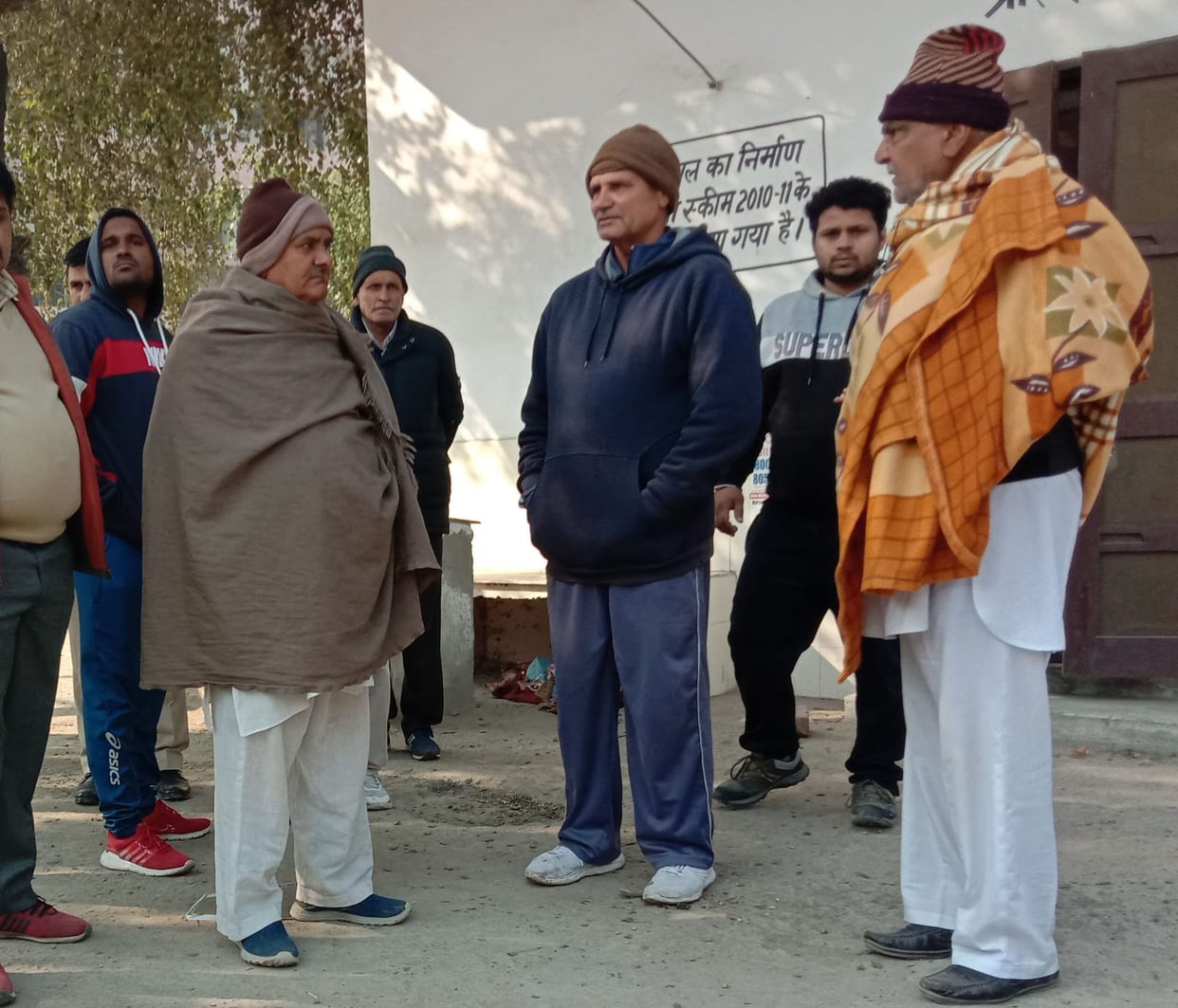 si's dead body found in delhi car after killing female si, shot in the head from behind
