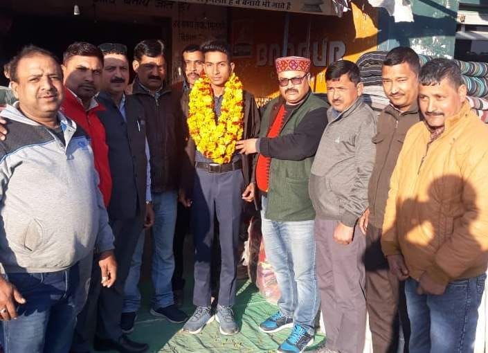 Saurabh received a grand welcome upon reaching Kotdwar