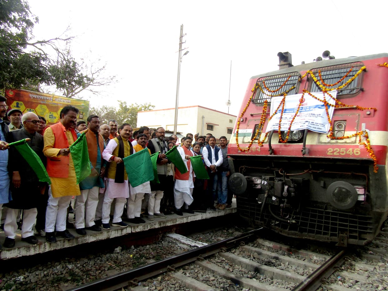 Electric train starts operating between Chopan-Chunar