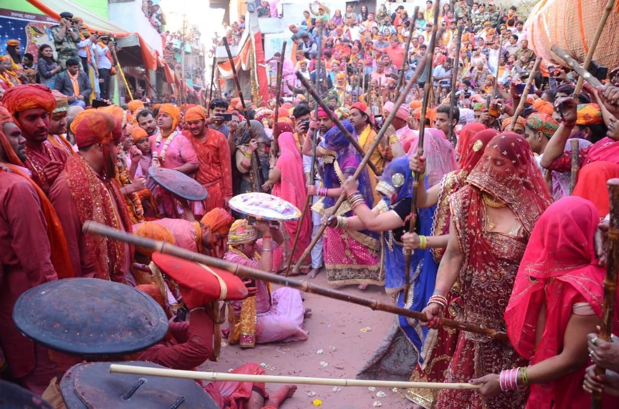 holi