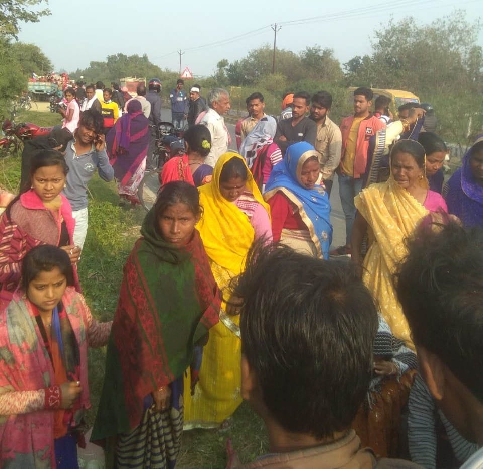 traiktar-traalee ka pahiya chadhane se mahila ne toda dam