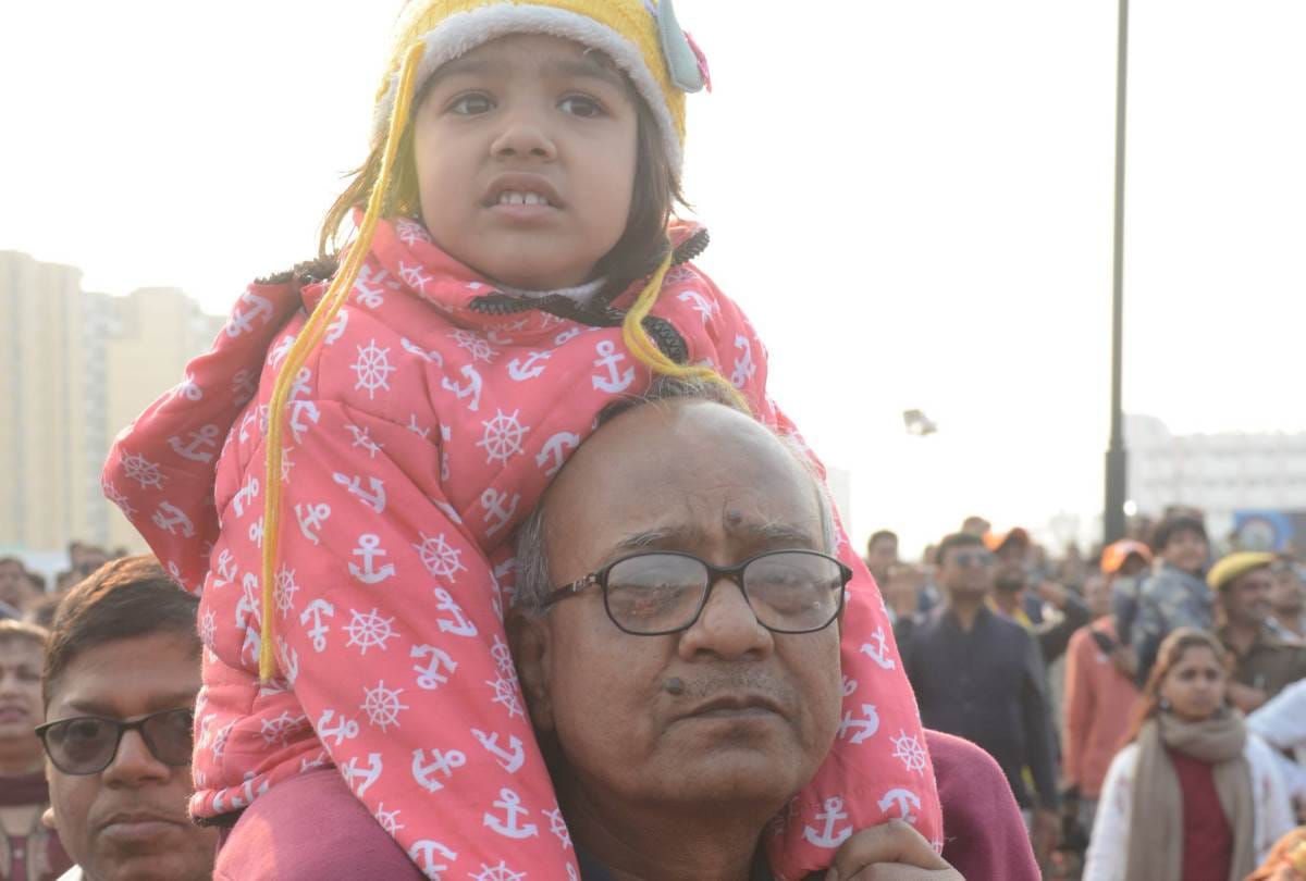 children were excited to see LIVE show in defence expo
