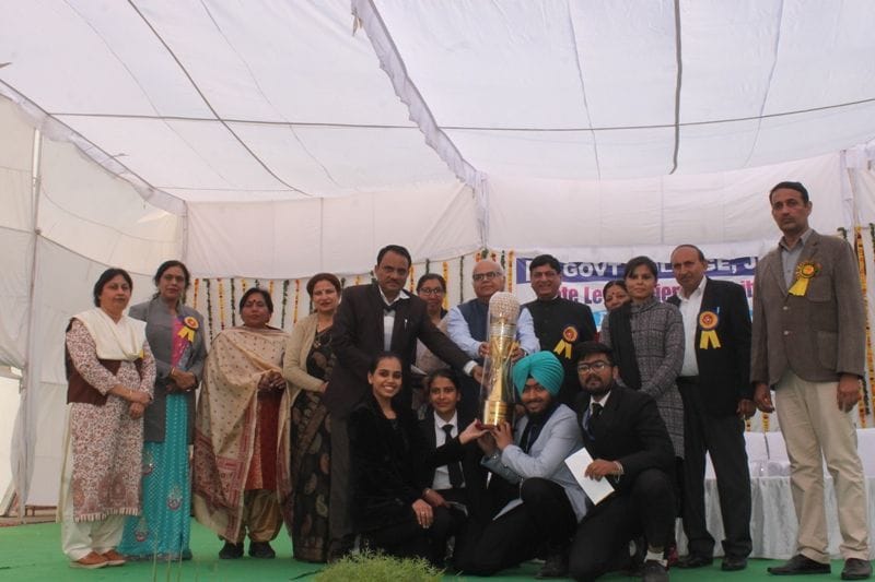 Govt college win overall trophy in state level science exhibition