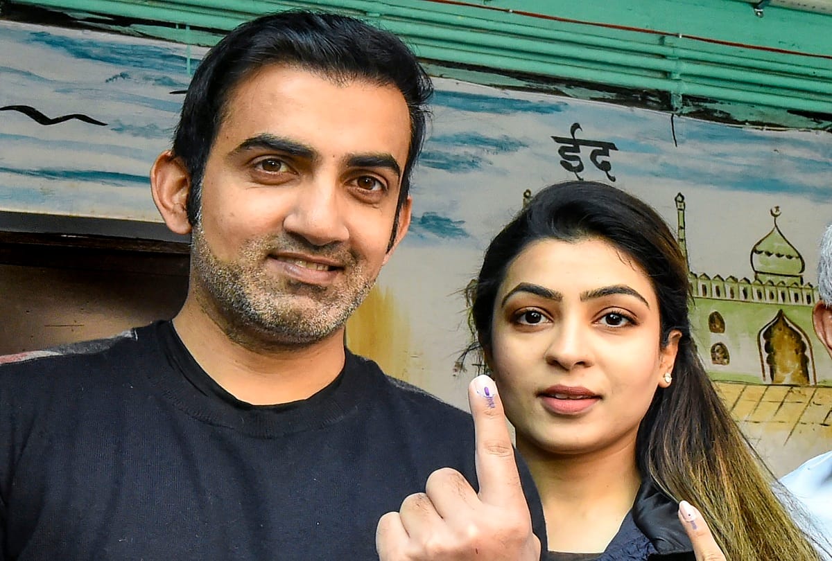 Delhi Assembly Election 2020 High profile voters Live Updates during polls BJP AAP Congress leaders