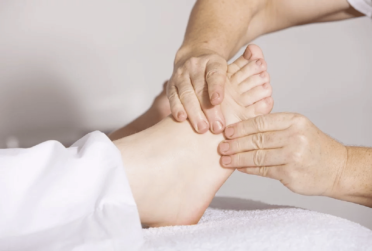 Health benefits of foot massage in night
