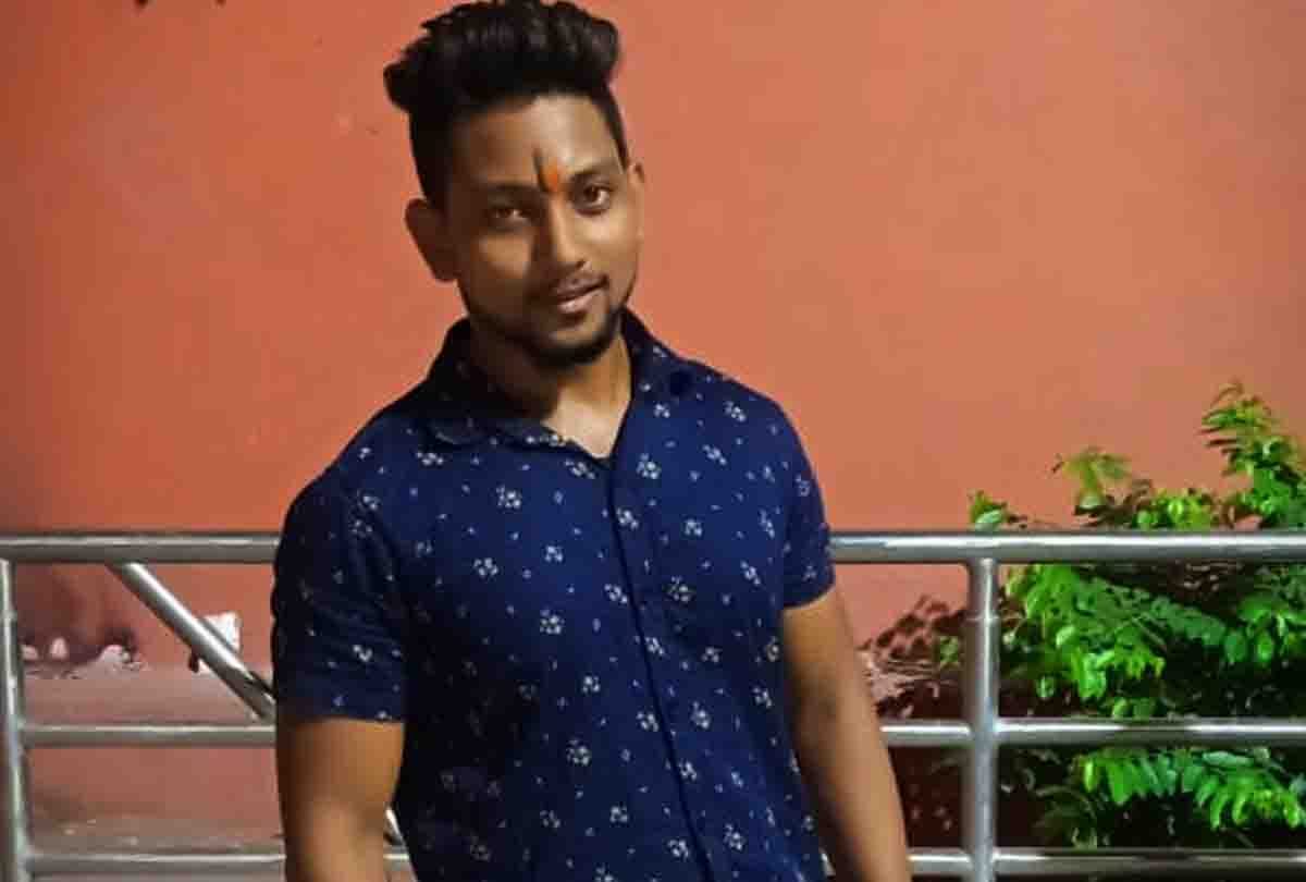 man hanged after a dispute with his girlfriend on Rose Day