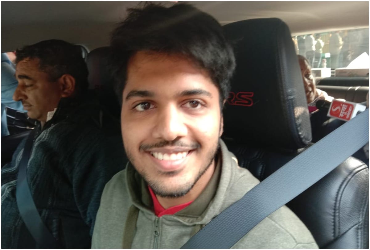 Delhi Assembly Election 2020 enthusiasm in First time voters, Kejriwal son pulkit also cast vote