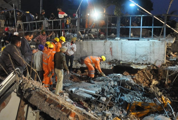 Punjab News: Building Collapses At Kharar, Negligence Of Administration