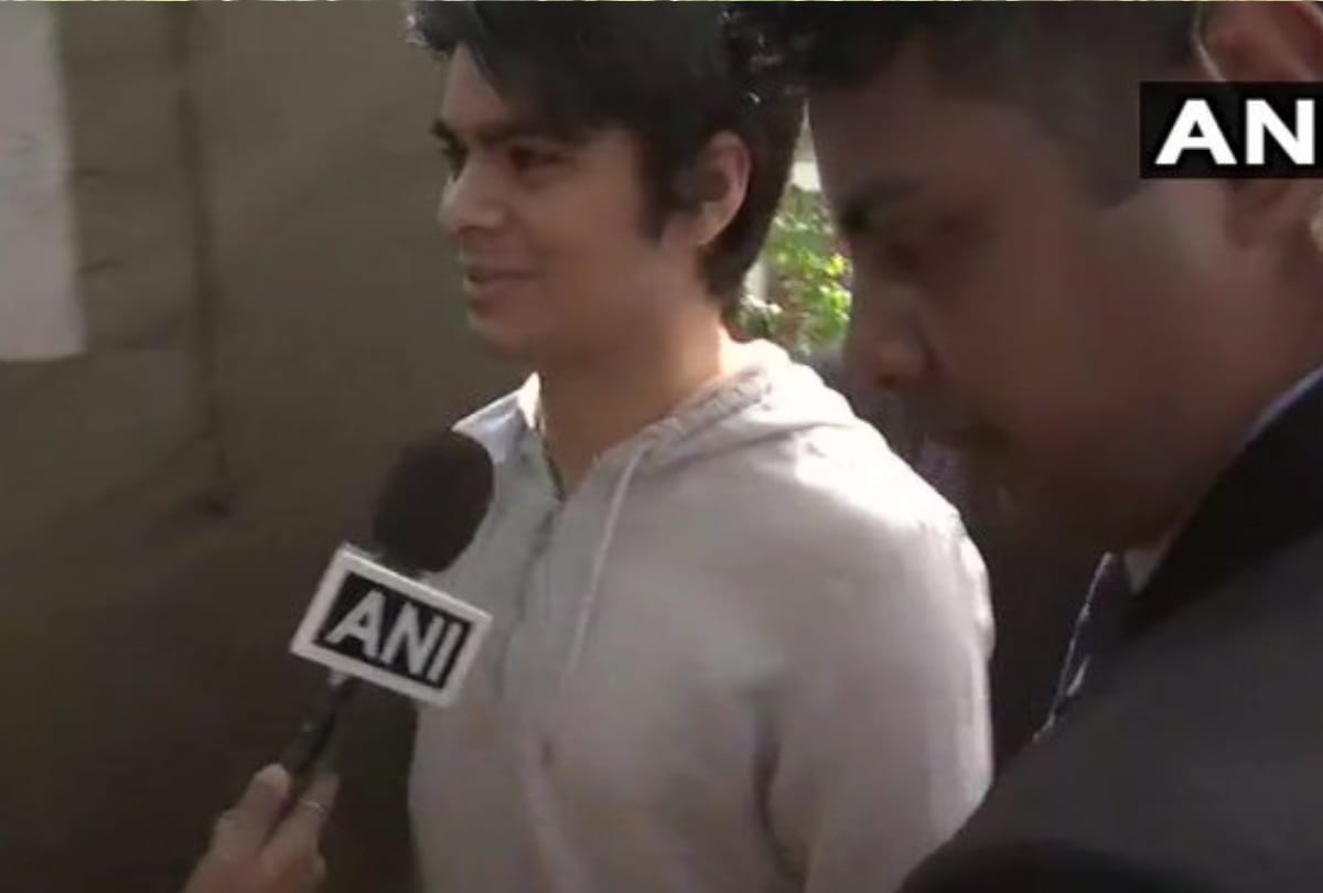Delhi election 2020 priyanka gandhi son raihan vadra vote first time is happy want delhi best city