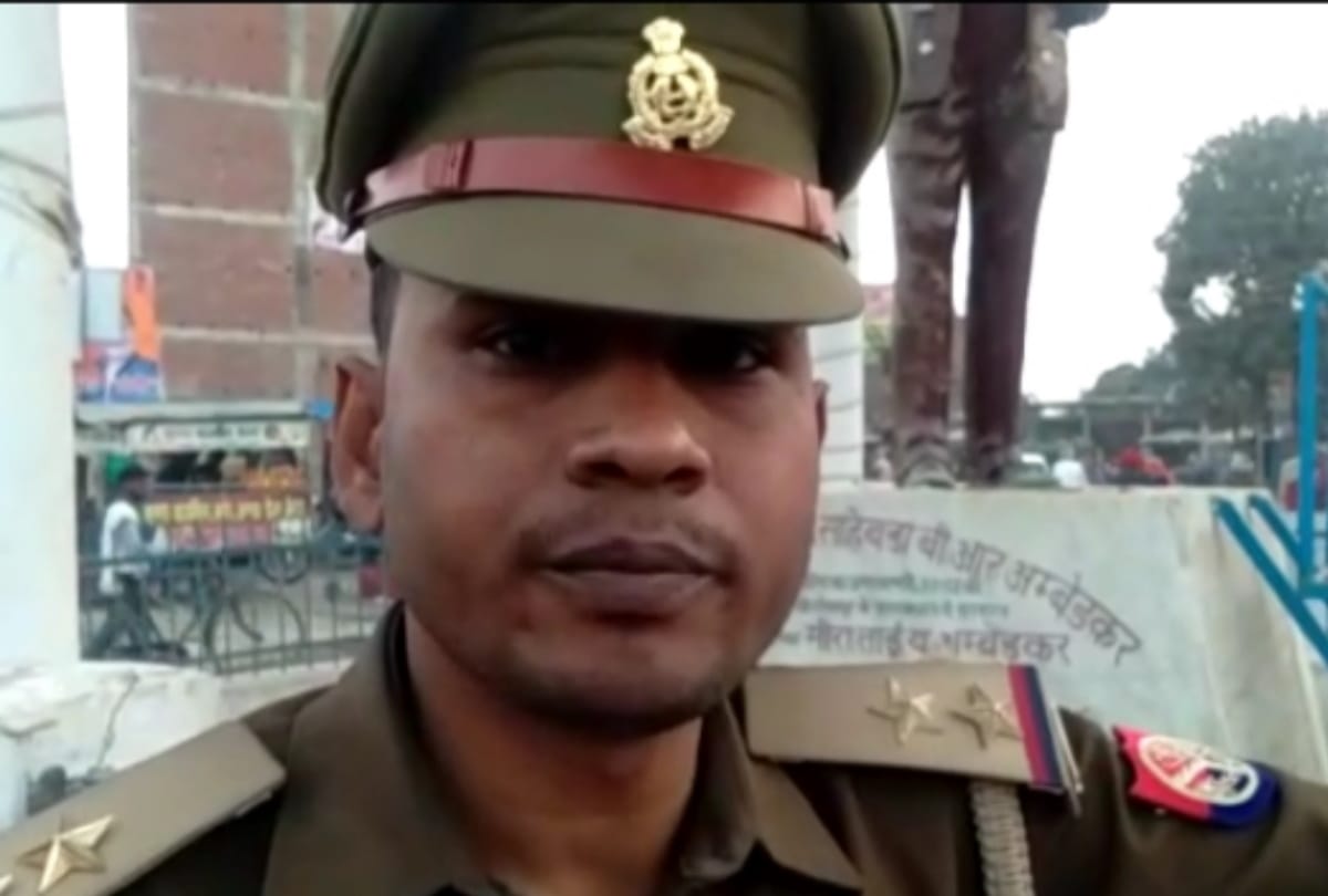 Police man want Justice by CM Yogi for save land from land mafia