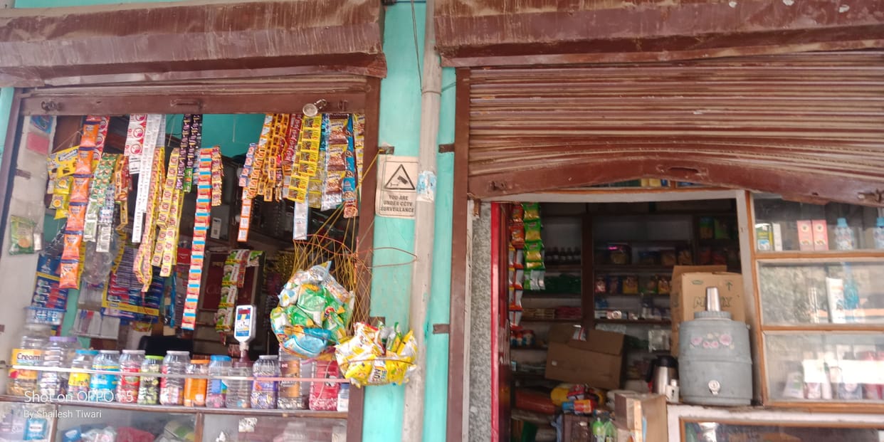 Thieves uprooted shutters of three shops in 500 meters in a single night