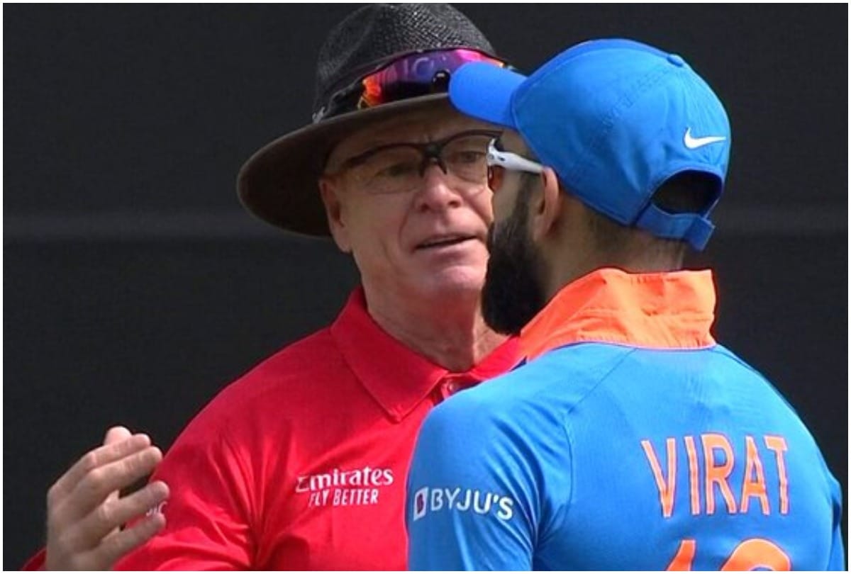 Ind Vs Nz 2nd Odi Virat Kohli Fumes At Umpire Bruce Oxenford For Approving Henry Nicholls