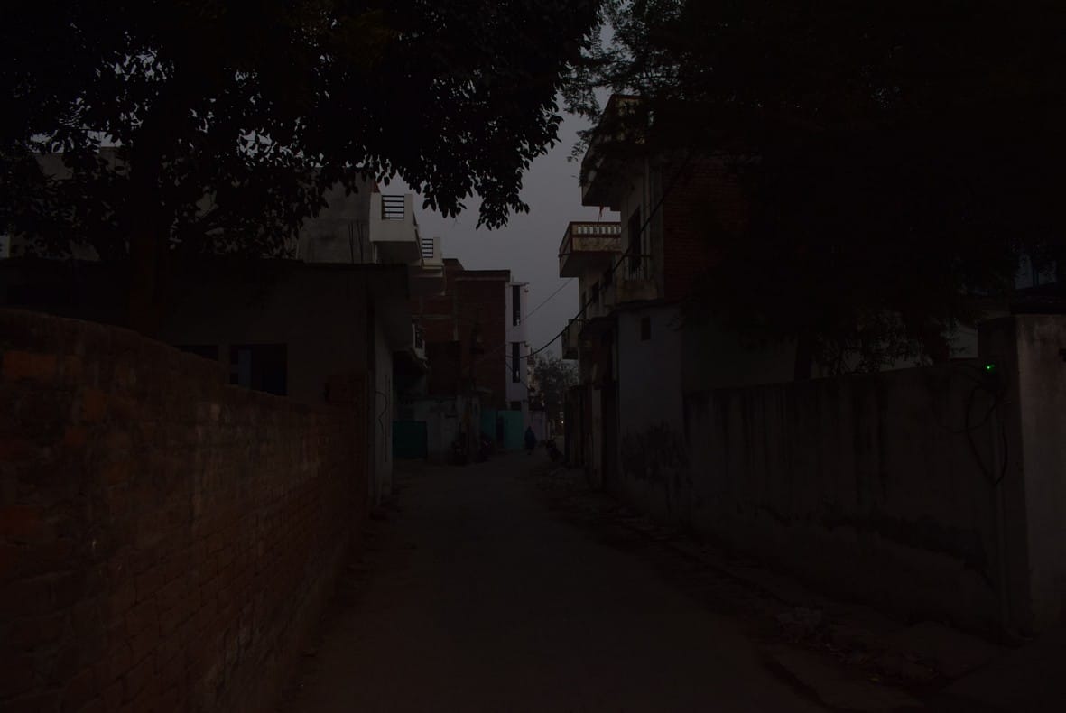 Wired to take off, market drowned in darkness