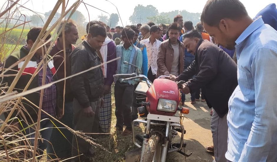 Dead body of youth found in canal in suspicious condition